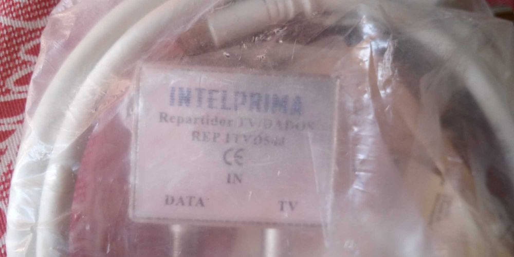 Material para cabo coaxial técnico TV