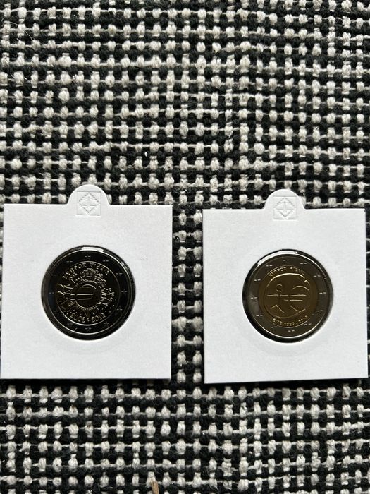 Vendo ou troco moedas de 2 Euros