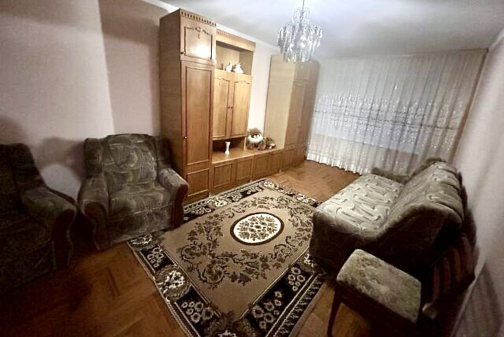 ПРОДАЖ 2 кім просп. Злуки (не під держпрограми)