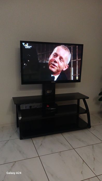 Телевізор самсунг 43 діагональ.