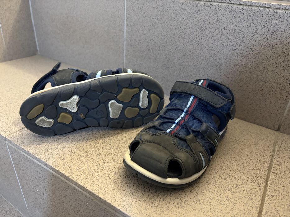 Sandly sportowe Lasocki r. 27