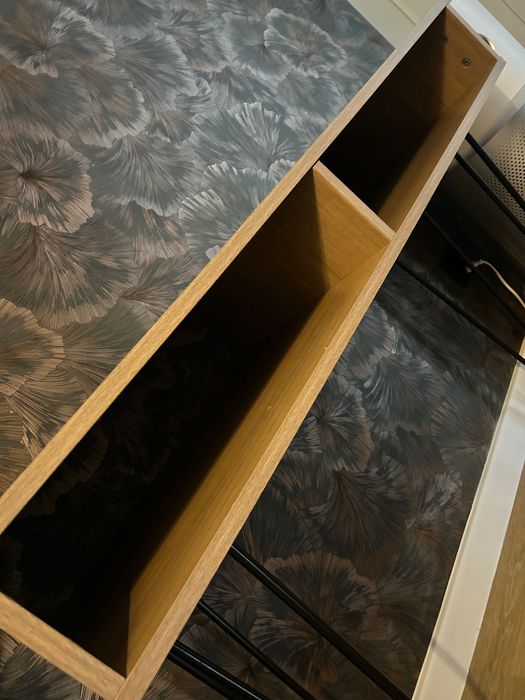 Prosta stylowa konsola