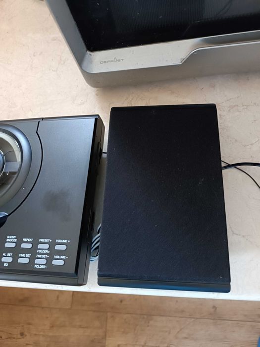 Wieża stereo marki Auna czarna