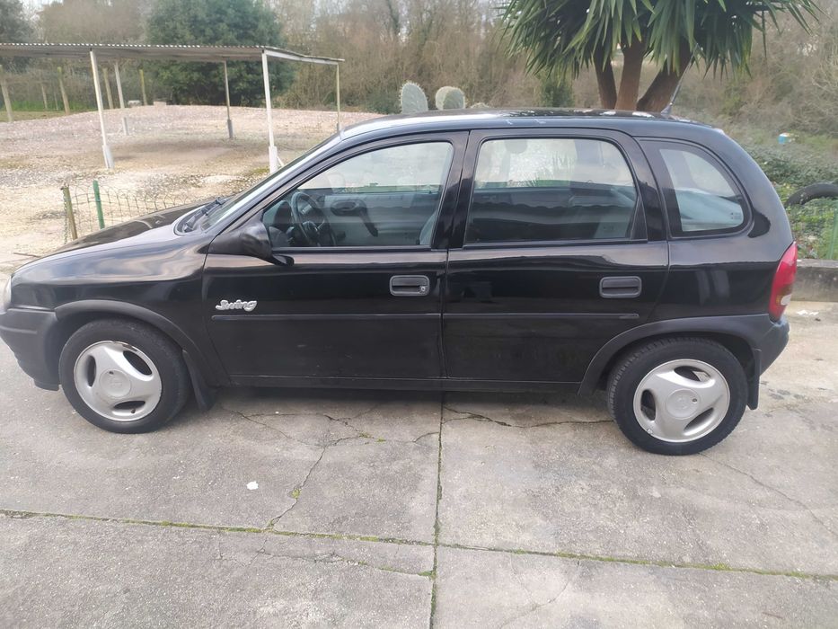 Vendo de um Opel corsa 96 em Albergaria a Velha