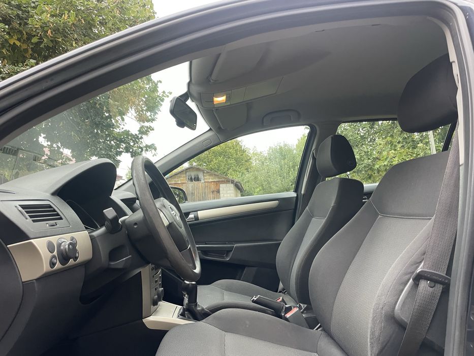 Опель Астра Н 1.4 бензин