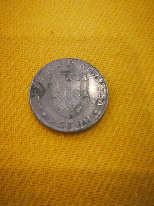 Moeda portuguesa 25 escudos
