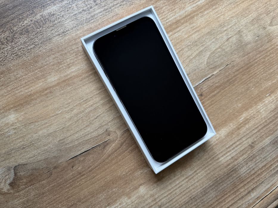 Sprzedam iPhone 13