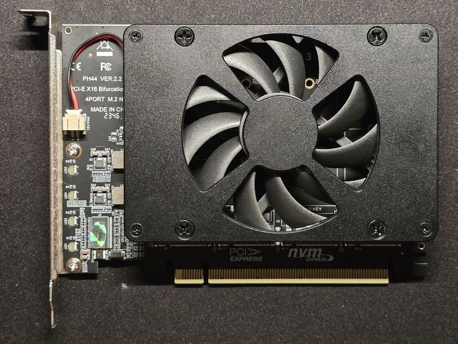 Adapter 4x NVMe PCI-e x16 z zestawem chłodzenia Savio AK-60