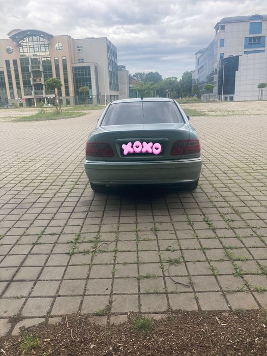 Mitsubishi charisma