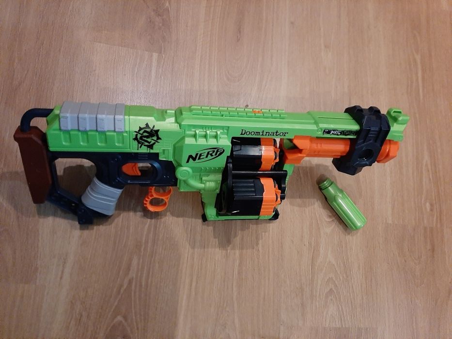 Nerf Zombie Doominator