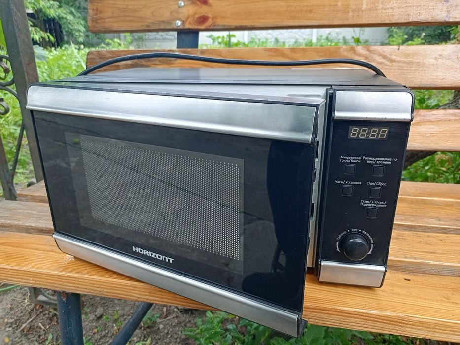 Мікрохвильова піч Б/У.