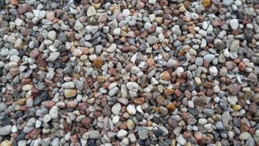 kamień do ogrodu otoczak łamany, czarny bazalt, oczyszczalnie