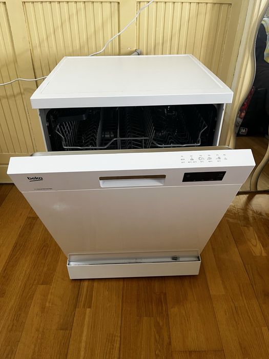 Máquina lavar louça Beko