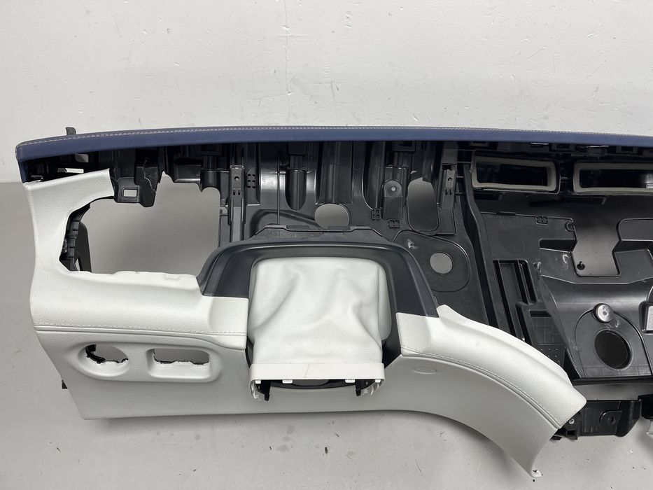 Панель приладів торпедо консоль Mercedes EQE 53 2022-