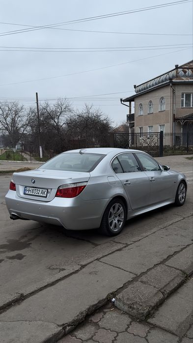 Продаю BMW E60 3.0 бенз 2009 автомат