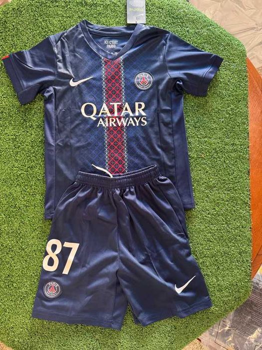 Conjuntos de futebol para criança