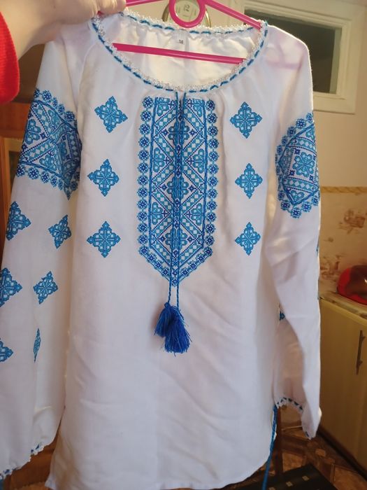 Вишиванка для дівчинки