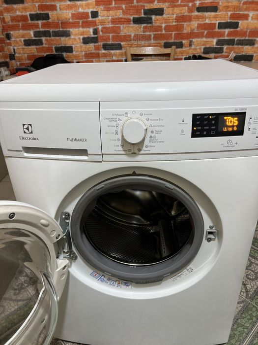 Стиральная машинка Electrolux на 6 кг