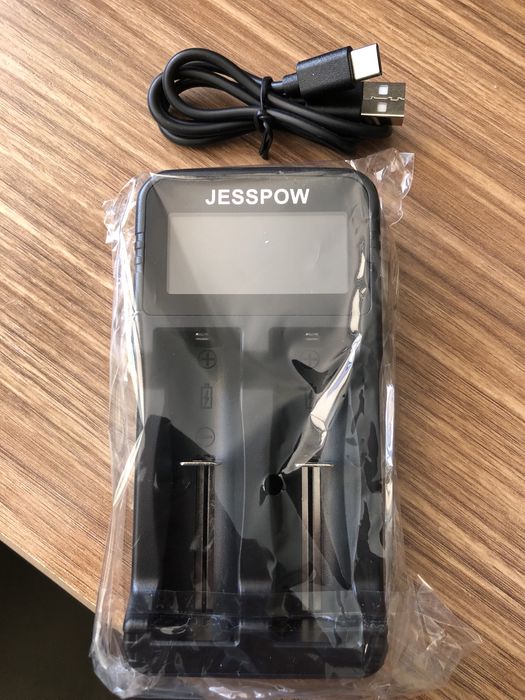 Carregador Pilhas NOVO com LCD USB C para AA e AAA