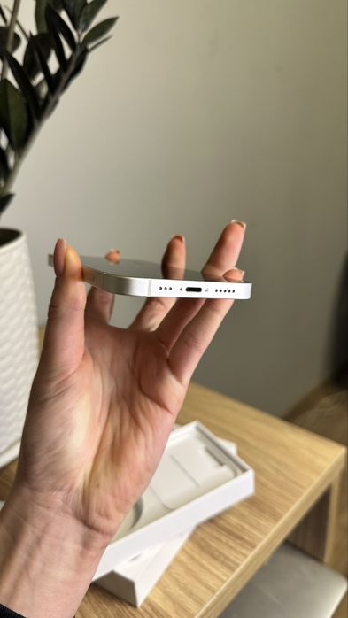 Used Apple iPhone 14 128Gb Starlight