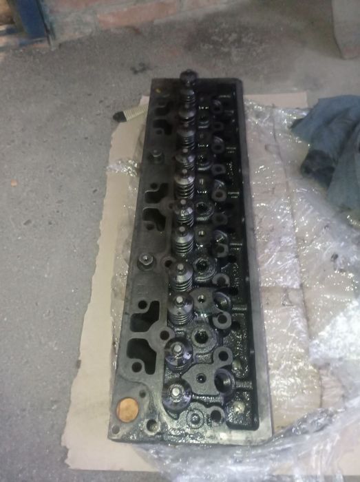 Головка блока циліндрів тата 613.