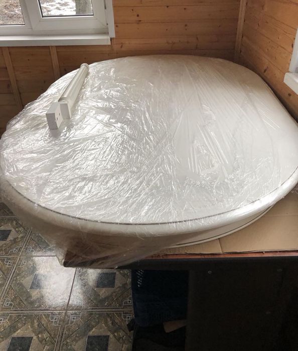 Шикарная Витрина Merx,Стол Merx, диван