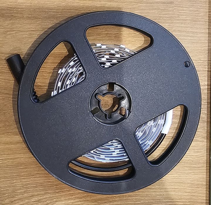 Taśma led biała nowa 2,8m