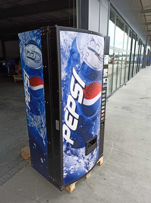 Automat vendingowy do napoi zimnych ZETA / Dixie-Narco P1220