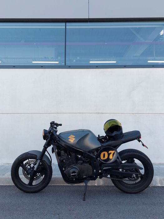 SUZUKI Cafe Racer