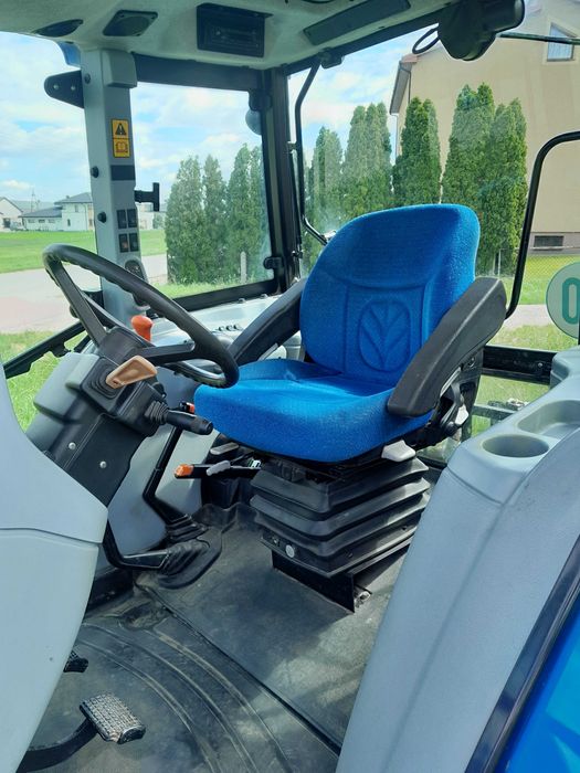 New Holland   T5040   Krajowy  Fabryczne opony  EHR  Pneumatyka  TUZ  3640Mh