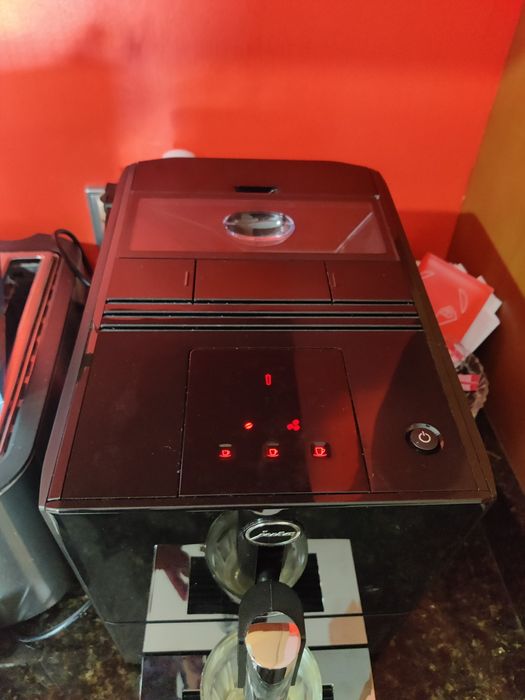 Máquina de café automática Jura avariada