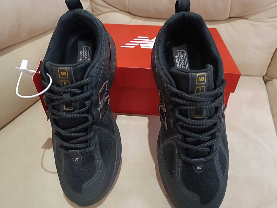 чоловічі кросівки New Balance 1906 R