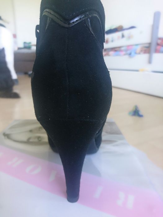 Botki damskie r. 38 nowe