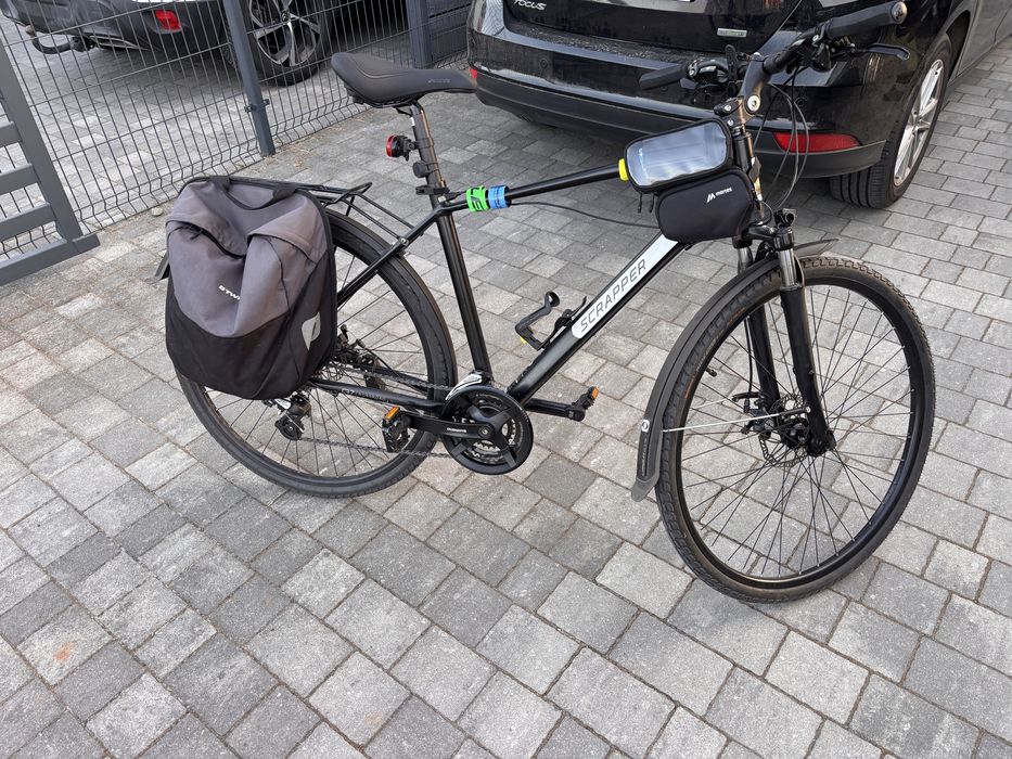Rower trekkingowy SCRAPPER – w pełni wyposażony, gotowy do jazdy