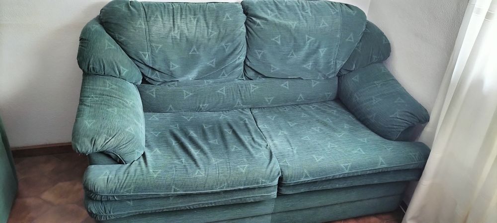 Sofá cama usado em bom estado 2 lugar (para desocupar)