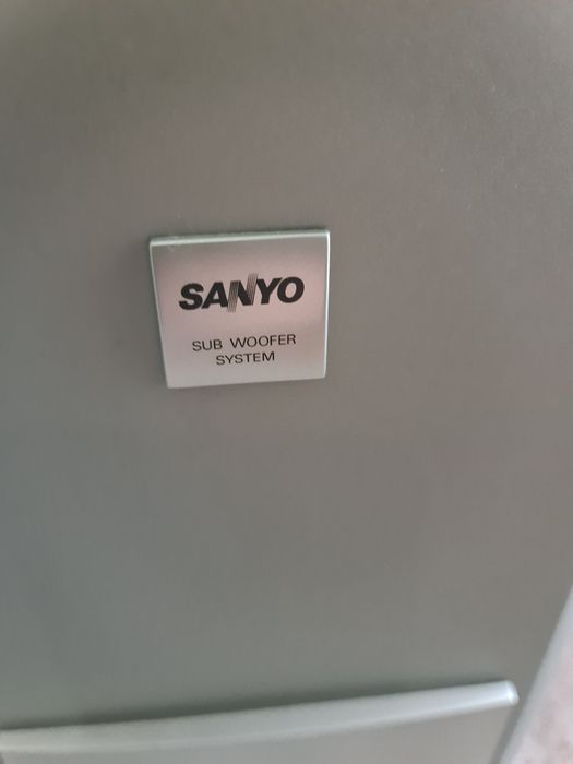 Sanyo subwoofer estado novo