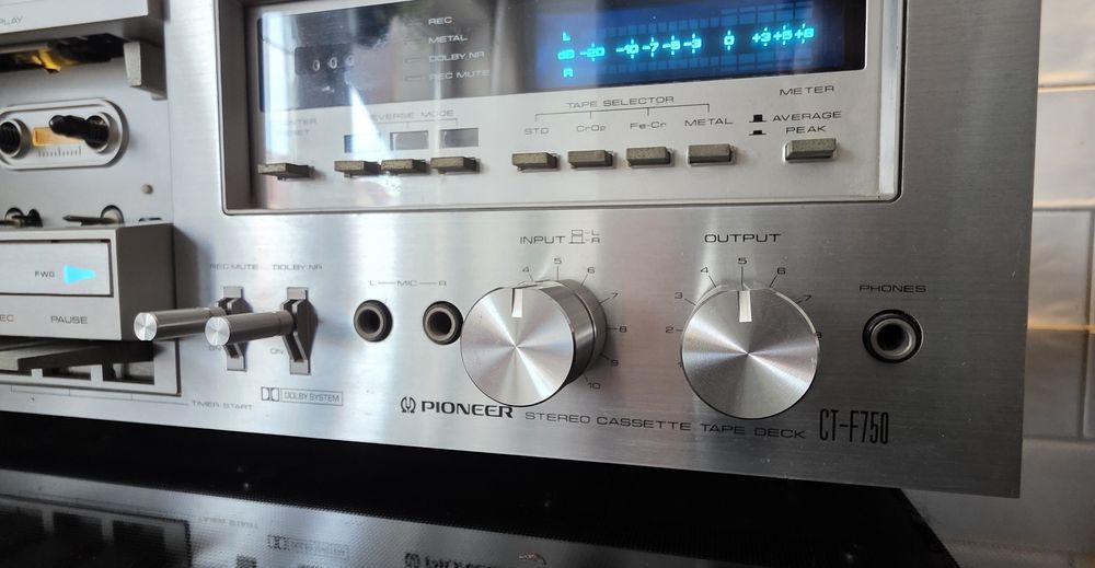Magnetofon kasetowy Pioneer CT-F750