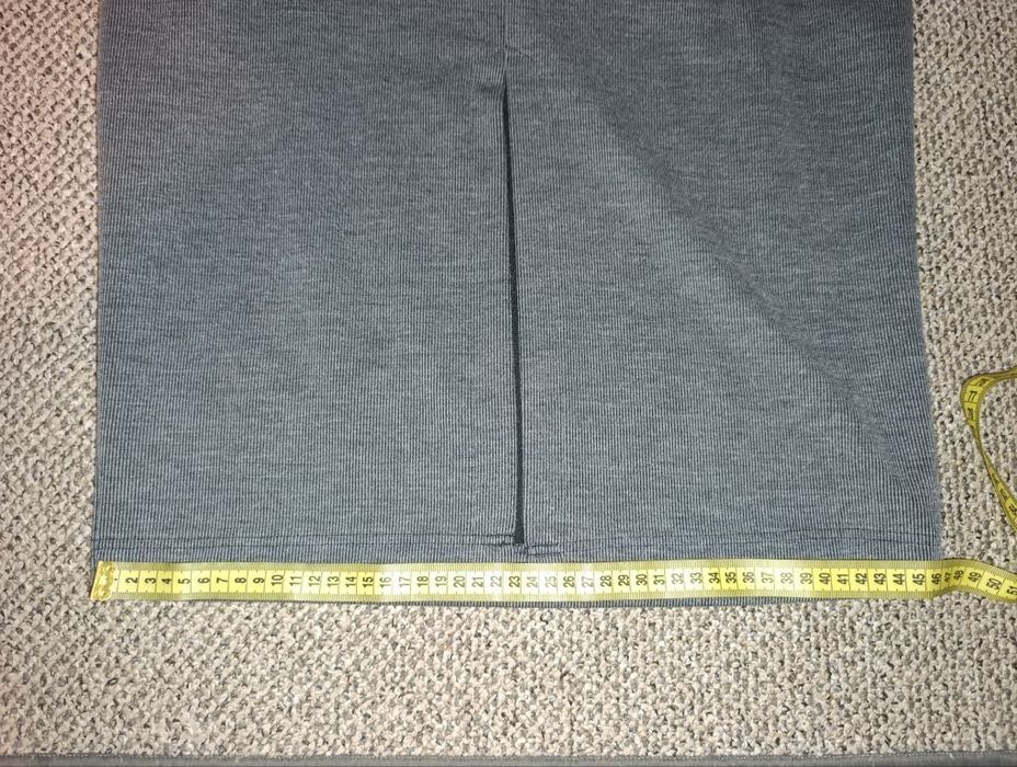 Сіра трикотажна спідниця-максі