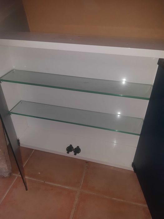 Armário de casa de banho