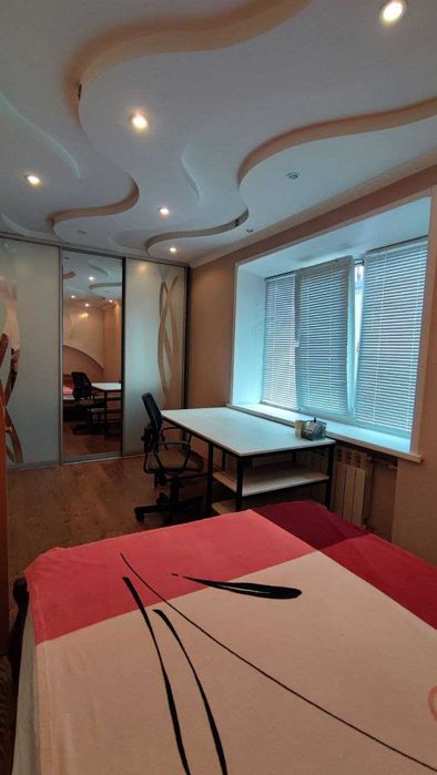 Продам 2к квартиру вул. Старокозацька, 2 (Центр)