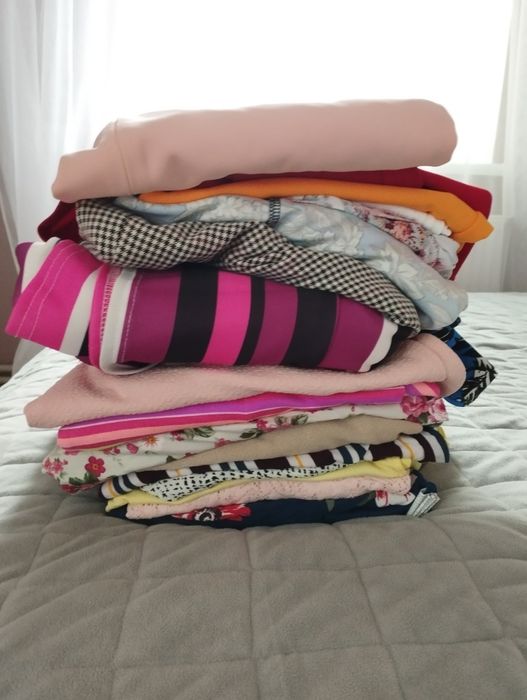 Пакет речей на дівчину