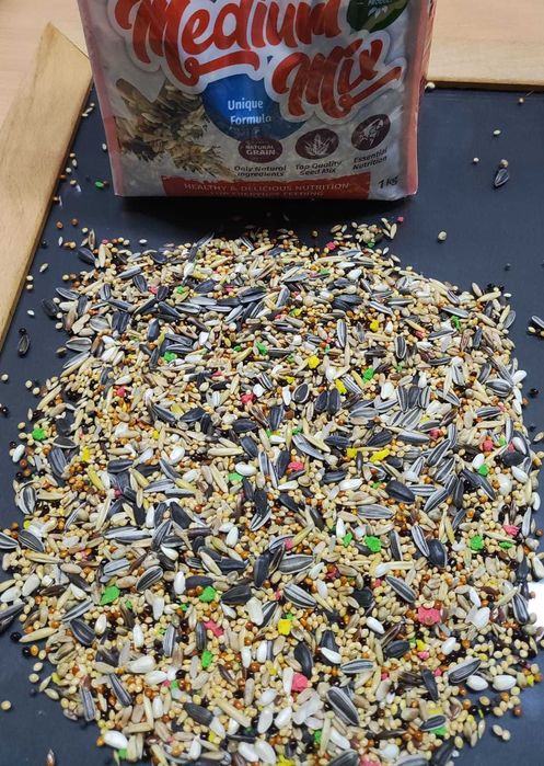 Преміальний корм для папуг  , великих, середніх ,канарок , хвилястих