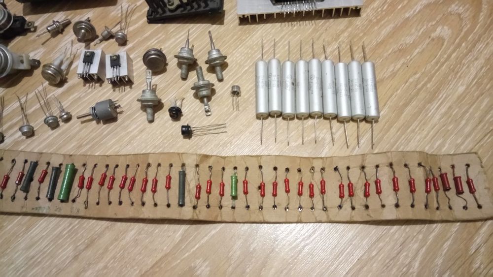Резистор диод транзистор микросхема радиодетали конденсатор запчасти