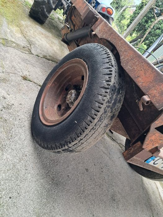 Vendo reboque de trator
