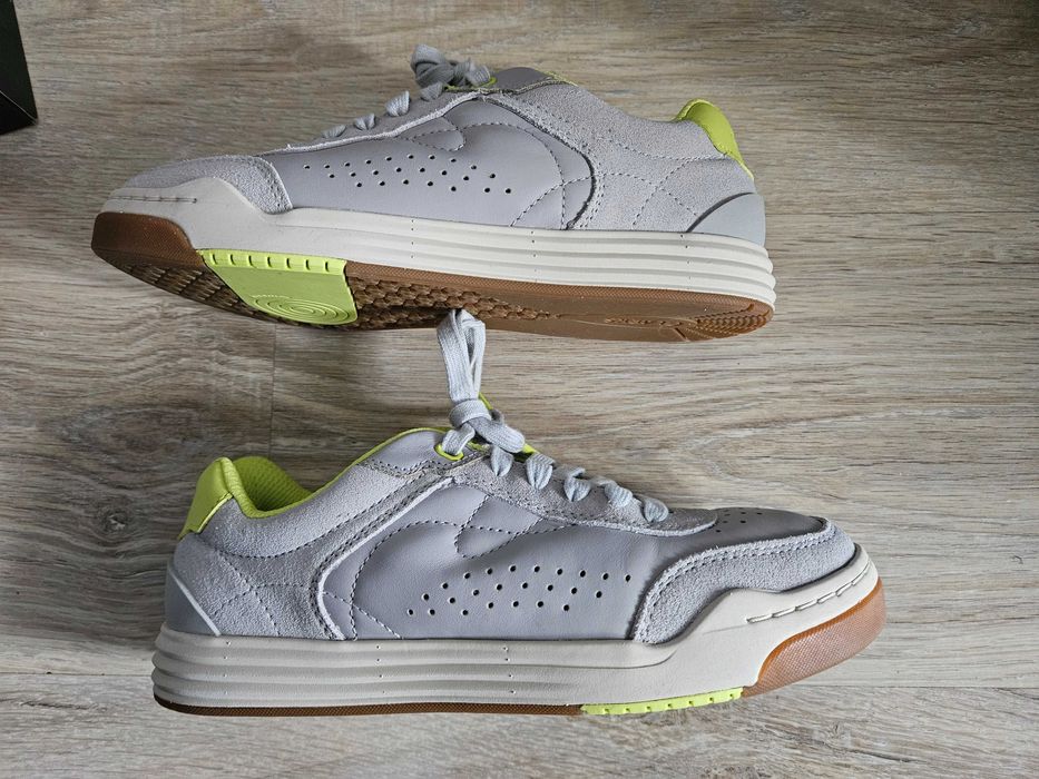 Nowe w pudełku Clarks 35 skórzane z metkami szare snikersy sneakersy