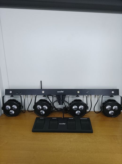 Na sprzedaż kompletny zestaw oświetleniowy Eurolite LED KLS-170 Compact Light Set.