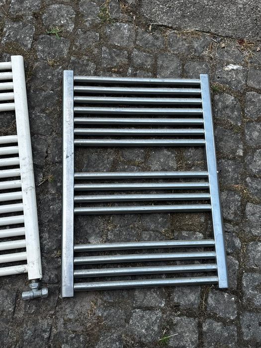Radiador Toalheiro / Secador de Toalhas Aquecimento Central (Branco / Cromado)
