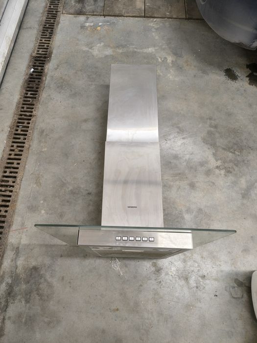 Wyciąg kuchenny okap Siemens INOX i szkło