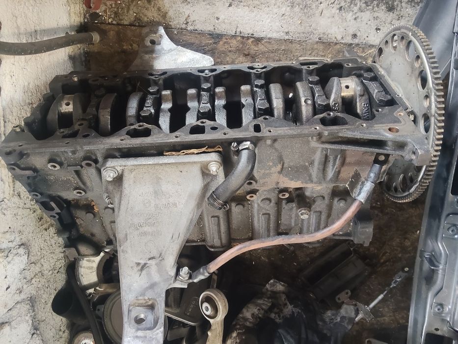 Sprawny Blok silnika wał BMW E60 e65 m57d30 m57n 218km