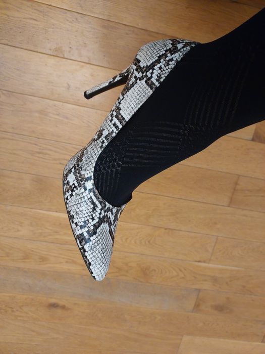 Wężowe szpilki Nine West